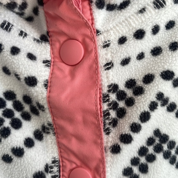 Vintage Black and White Aztec Fleece - Picture 5 of 12